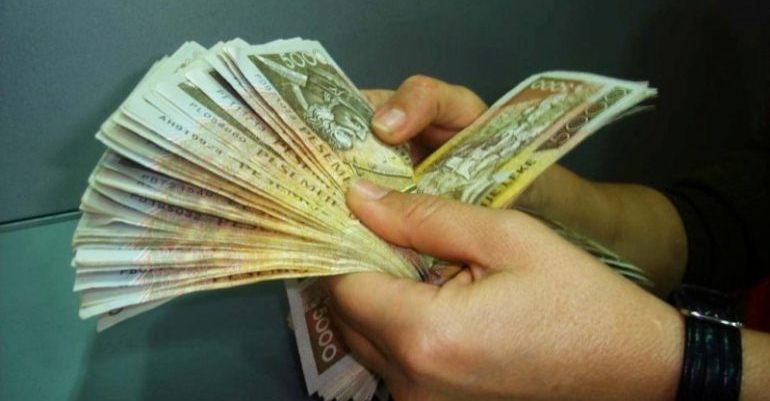 Pagat nuk po rriten. Biznesi fajeson taksat. Ekspertet: Sipermarresit demtojne veten